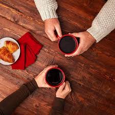 Folgers 1/2 caff coffee has all the great taste of regular folgers coffee, but with half the caffeine. Amazon Com Folgers 1 2 Caff Medium Roast Ground Coffee 25 4 Ounces Everything Else