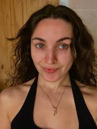 Jessica Gough's Instagram, Twitter & Facebook