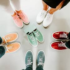 Join facebook to connect with václav staněk and others you may know. Stylove Tenisky I Mobil V Jedne Barve Idnes Cz