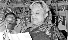 Primera mujer en formar parte del Senado de la República, Isabel Mayer