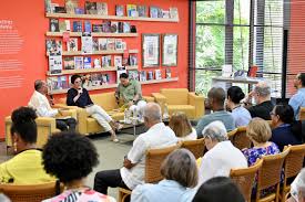 Presentan catálogo de exposición El Tiempo de todavía