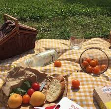 Natalia On Twitter Picnic Aesthetic Food Picnic Inspiration