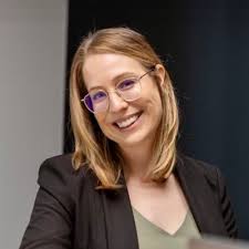 Jill Latham's Instagram, Twitter & Facebook