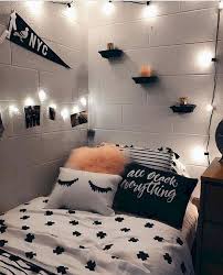 26 Diy Cozy Small Bedroom Decorating Ideas On Budget Dorm Room Decor Cute Dorm Rooms Apartment Decor