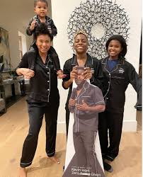 Kevin hart 's daughter heaven is learning to drive. Kevin Hart S Affectionate Daddy Daughter Post Goes Left When Fans Troll Him About His Height How Can You Call Her Little When She S Taller Than You