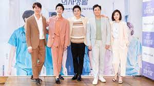 It has been revealed that hospital playlist will be returning with twelve episodes. Raih Rating Tinggi Hospital Playlist Bersiap Untuk Season 2
