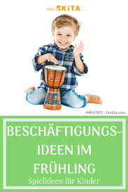 Trommel Fur Kinder Mit Gegenstanden Aus Garten Und Kuche Trommel Fur Kinder Kinder Spielideen Fur Kinder