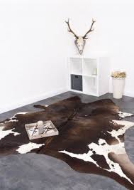 Kuh Fell In Braun Gemustert Teppiche Interieur Und Wohnaccessoires Moderne Frische Einrichtung Hochflorteppich Teppich Schlafzimmer Teppich Teppich Braun