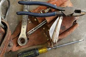 The Right Gear In Line What Electrical Linemen Carry On The Climb Latest Headlines Wacotrib Com