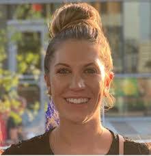 Renee Knipp's Instagram, Twitter & Facebook