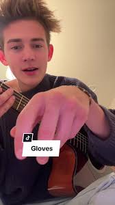 I dont condone violence. Unless its my old punching bag. #singersongwriter  #writing #zachbryan #boxing #punchingbag #noahkahan #mtjoy #acoustic  #nashville