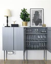25 Hacks Con La Estanteria Ivar De Ikea Mueble Bar Ikea Muebles Auxiliares Salon Muebles De Comedor