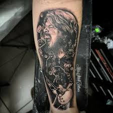 Before, approximately 50 to 60 years ago, tattoos were considered as a taboo. White Lion Custom Tattoo Mells First Portrait Dave Grohl From Nirvana And Foo Fighters Facebook
