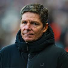 Manchester United considers new manager options