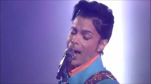 Prince rivive con una nuova tonalità di colore: il "Viola Prince"