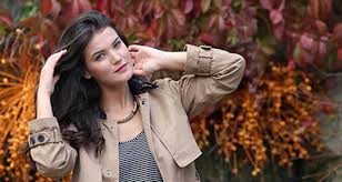 Genç oyuncu başarısı ve güzelliği ile dikkatleri üzerine toplamaktadır. Pinar Deniz Kimdir O Ses Turkiye Pinar Deniz Ne Is Yapar Aslen Nereli Ve Kac Yasinda