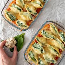 Gratin De Pates Vegetarien A La Ricotta Et Aux Epinards En 2020 Recettes De Cuisine Idee Repas Pates Pates Ricotta