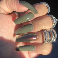 Green acrylic nails help you look your sophisticated best. 40 Colorful Coffin Acrylic Nails To Choose From