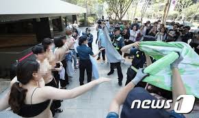 맹구 해리 케인 절대 영입못함 3: ë¶ˆê½ƒíŽ˜ë¯¸ì•¡ì…˜ íŽ˜ì´ìŠ¤ë¶ ì•žì—ì„œ ìƒì˜íƒˆì˜í•œ ì´ìœ  ìŠ¤íƒ€ë‰´ìŠ¤