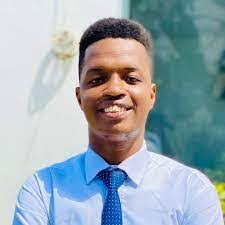 Hilary Henry's Instagram, Twitter & Facebook