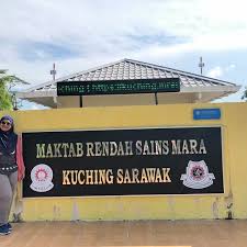 Maktab ini telah dirasmikan oleh yang dipertuan besar negeri sembilan tuanku jaafar ibni almarhum tuanku abdul rahman pada tahun 1975. Maktab Rendah Sains Mara Mrsm Kuching Colegio Secundario