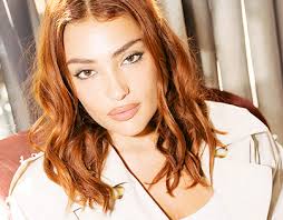 Operación Triunfo Projects :: Photos, videos, logos, illustrations and  branding :: Behance