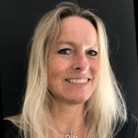 400+ 'Anita Den' profiles