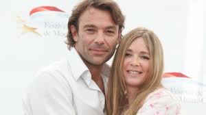 Si c'est une personnalité publique depuis son couronnement à l'élection miss france en 2012 il y a quelques mois, la jolie alsacienne avait invité son compagnon sur le tournage de fort boyard. Delphine Wespiser Sa Belle Declaration A Son Compagnon Roger Pour Son 55e Anniversaire Femme Actuelle Le Mag