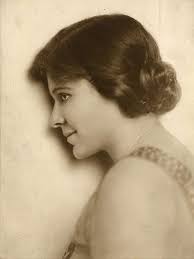 Dorothy Valleron, vaudeville entertainer (SAYRE 10361)