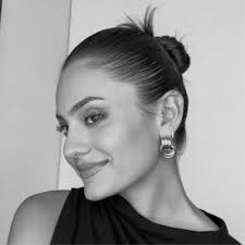 Starting today, I'm officially a Senior Designer working