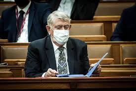 A miniszter szerint az ilyen különbségtétel általában a propaganda. Kasler Miklos Home Facebook