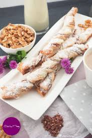 Veganes Rezept Fur Vegane Nussstangerl Nussstangen In Blatterteig Das Rezept Fur Die Nuss Stangerl Blatterteig Rezepte Suss Lebensmittel Essen Einfach Lecker