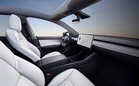 Schauen sie sich das tesla model y an. Model Y Tesla Uae