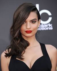 Emily Ratajkowski Red Lipstick Jpg 796 1000 Beauty Emily Ratajkowski Hairstyles For Thin Hair