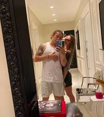 Whindersson nunes tem uma rotina digna de rock star. Whindersson Nunes Posta Fotos Com Nova Namorada Maria Lina Deggan Fotos R7 Famosos E Tv