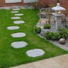 Stepping Stones Irregular Made From Granite Build A Japanese Garden Uk Japanese Garden Stepping Stones Garden