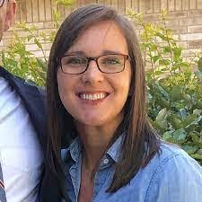 Laura Mickle's Instagram, Twitter & Facebook