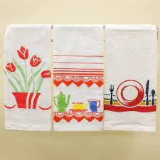 Set Of Three Flour Sack Cotton Dish Towels With Vintage Kitchen Designs These 100 Cotton Tea Towels Are Machine W Retro Kitchen Diy Kitchen Decor Dish Towels