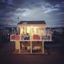 Un Chalet De Gruissan Par Sebastien La Nuit Est Belle Aude Languedoc Sud France Gruissan Chalet France