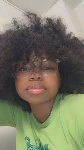 Nail Technician in South Carolina Seeking Friends and Clients