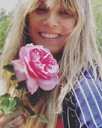 @heidiklum's video Tweet