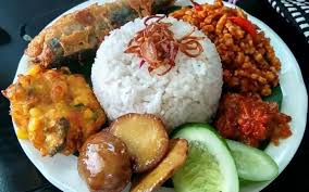 Nasi uduk komplit ini bisa juga dijadikan sebagai tumpeng. Cara Memasak Nasi Uduk Pakai Rice Cooker Gampang Banget Deh Okezone Lifestyle