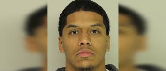 Upper-level" drug dealer wanted by police after 2,000 bags of heroin seized