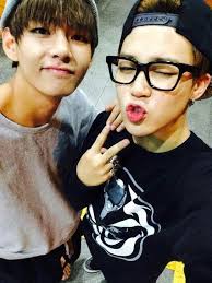 Ohhhh Bts V And Jimin They Are Very Cute And Handsome Mis Bebos Puse La Imagen Tanto En El Tablero De Jimin Como De Tae 3 Vmin Bts Jimin Bts Vmin