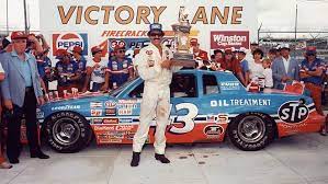 One of the most beloved announcers in nascar, benny parsons was also one of the greatest drivers in history. Nascar Hall Of Famer Maurice Petty Richard Petty S Brother Dies