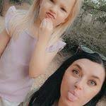 Natalie Derousse's Instagram, Twitter & Facebook