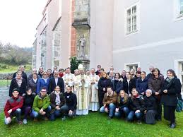 Ein gutachten zum missbrauch im erzbistum köln hat etliche pflichtverletzungen von amtsträgern konstatiert. Weihbischof Dominik Schwaderlapp Von Koln Feiert Bei Uns Das Christ Konigs Konventamt 25 11 12 Stift Heiligenkreuz