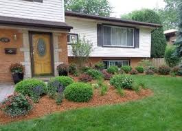 Split Level Landscape Design Ideas Pictures Remodel And Decor Traditional Landscape Front Yard Design Front Yard Landscaping