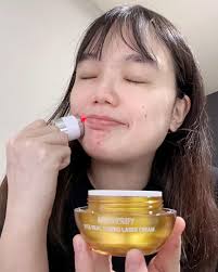 Making my skin fair and translucent with @meditherapy.sg Vita Real Toning  Laser Cream together with the Led device. It helps to improve the dark  spots & dull skin and moisturising my skin