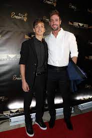He's a cuban american actor and forme. Inauguracion Del Restaurante De William Levy Elizabeth Gutierrez Chicos Surfistas Guapos Chicos Atractivos